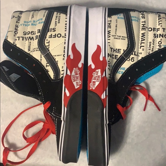 Van’s off the Wall - Picture 1 of 6